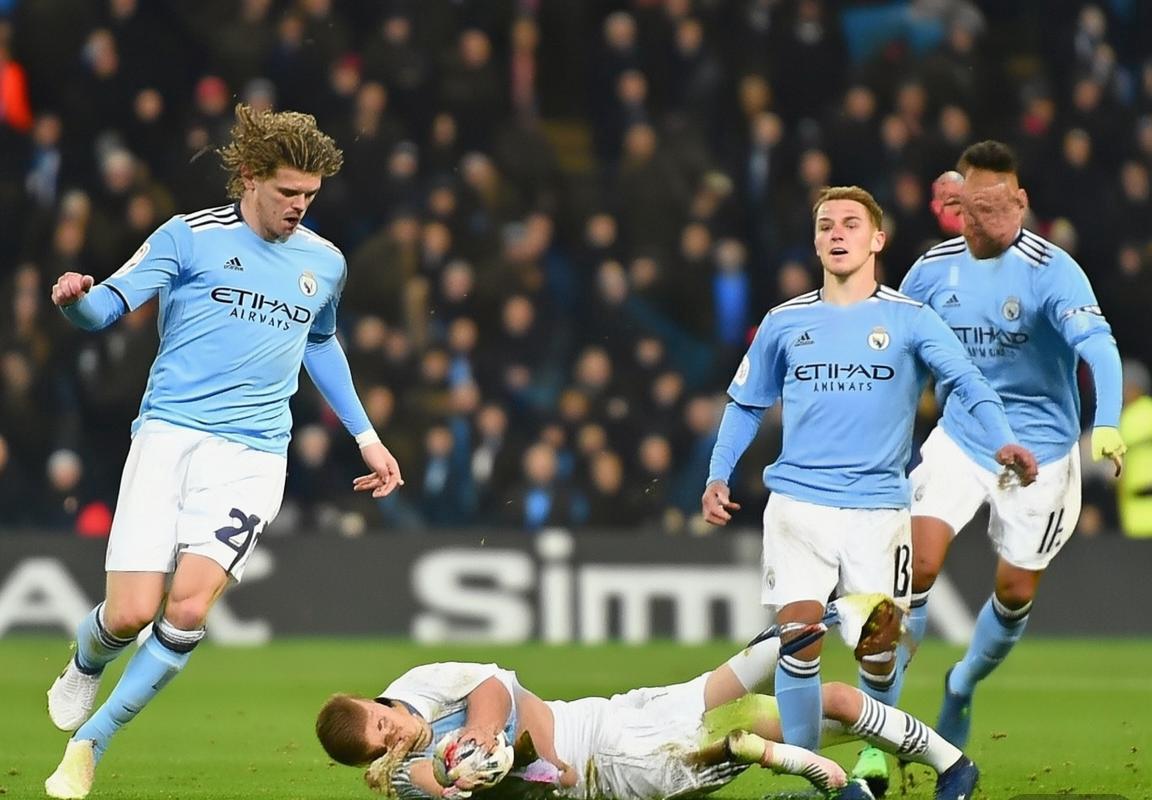 欧冠焦点战：哈兰德点射破门，曼城逆转皇马！吕迪格送点争议成转折